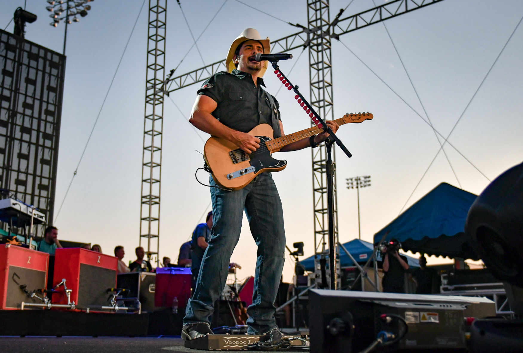 080519-mda-nws-bradpaisley-034a.jpg